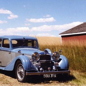 Meet your Posher, Wayne